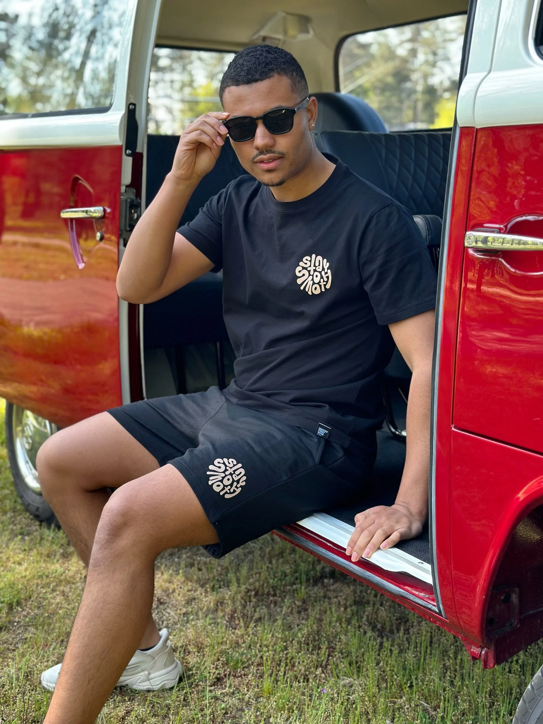Black T / Stay Smooth Sand Front Back Men