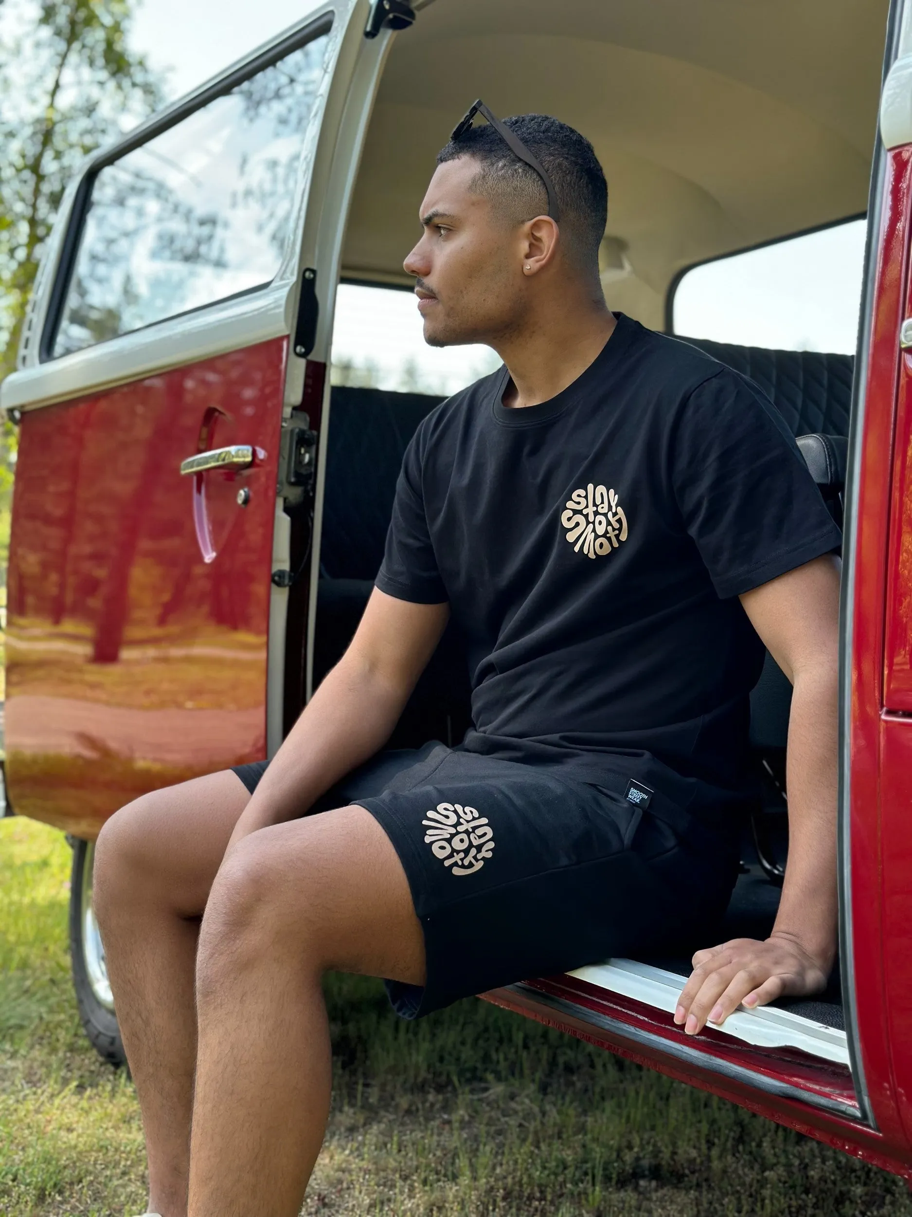 Black T / Stay Smooth Sand Front Back Men