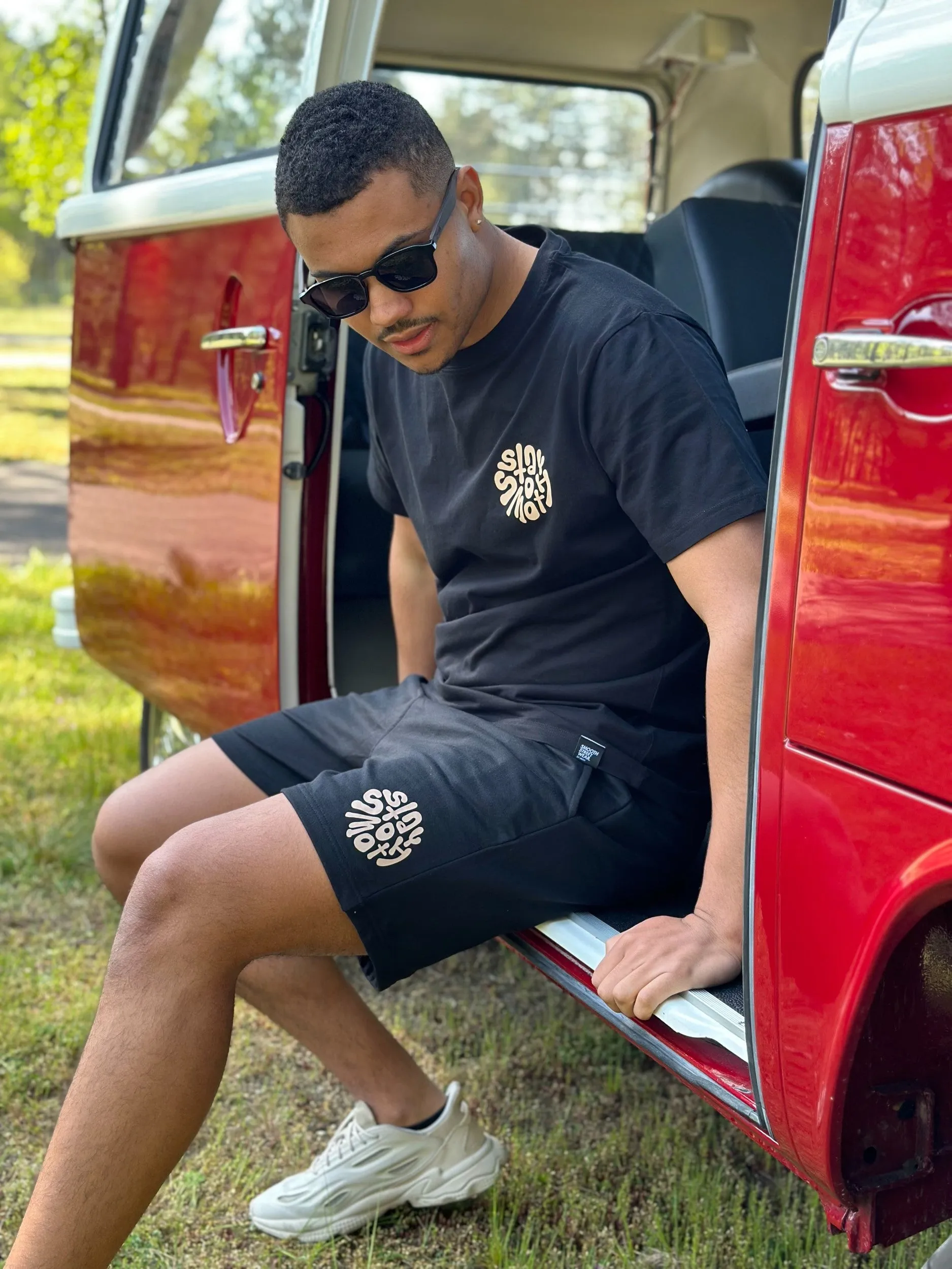 Black T / Stay Smooth Sand Front Back Men