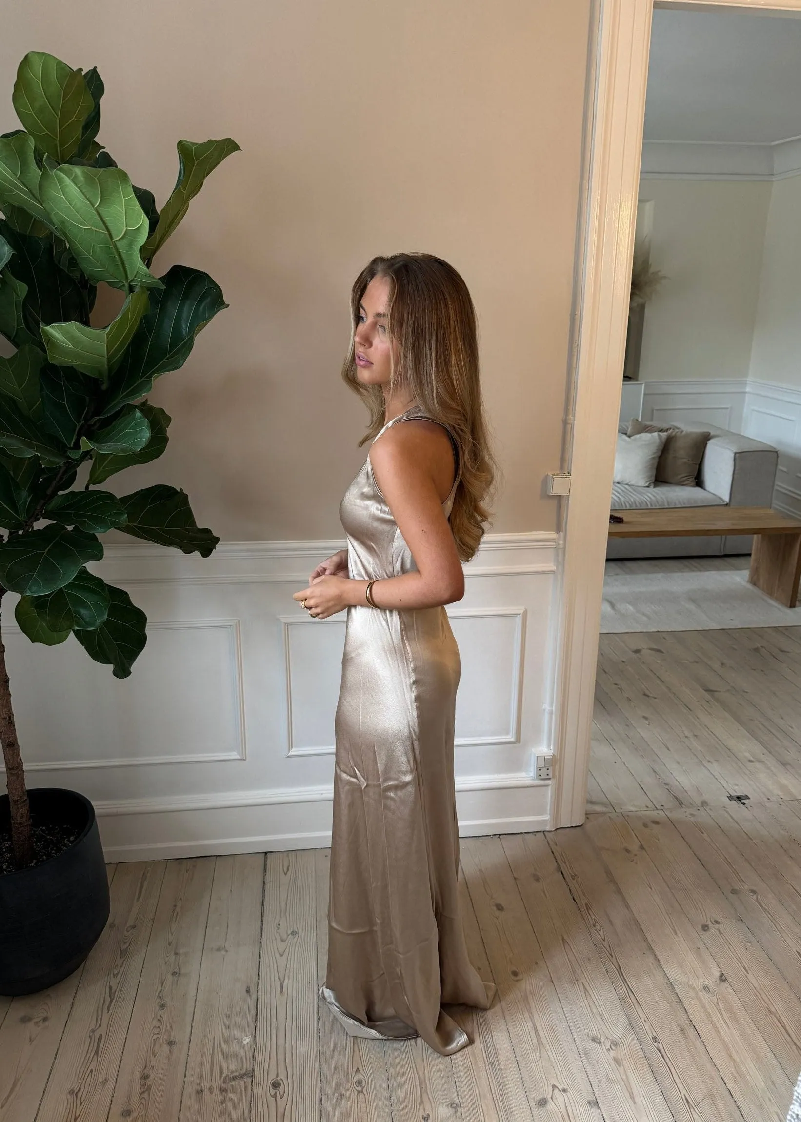 Jeanne satin dress - Champagne/beige