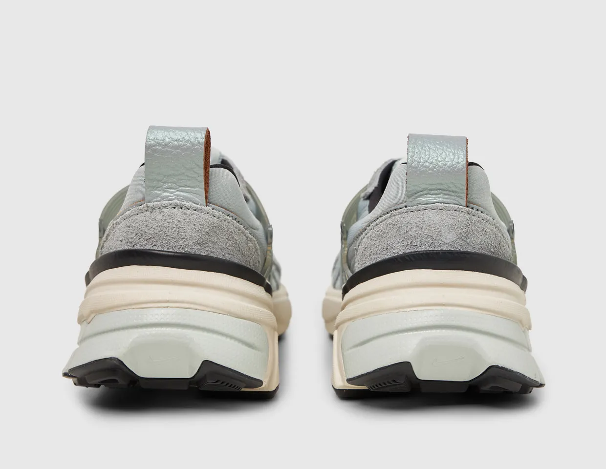Nike Women's V2K Run Light Pumice / Chrome - Light Orewood Brown