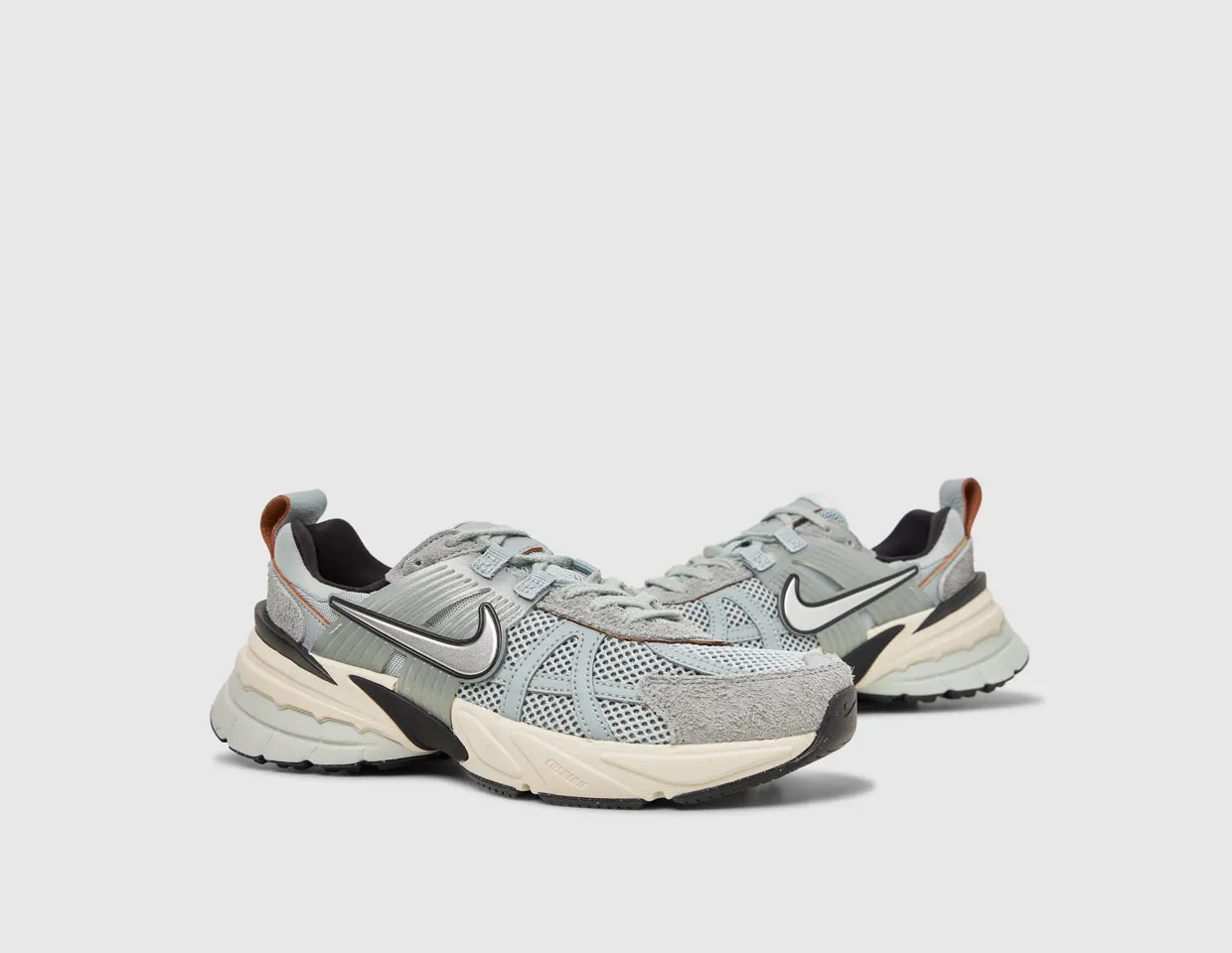 Nike Women's V2K Run Light Pumice / Chrome - Light Orewood Brown