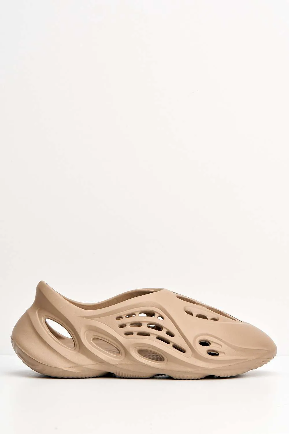 Xavi Foam Slip On Trainer in Mocha