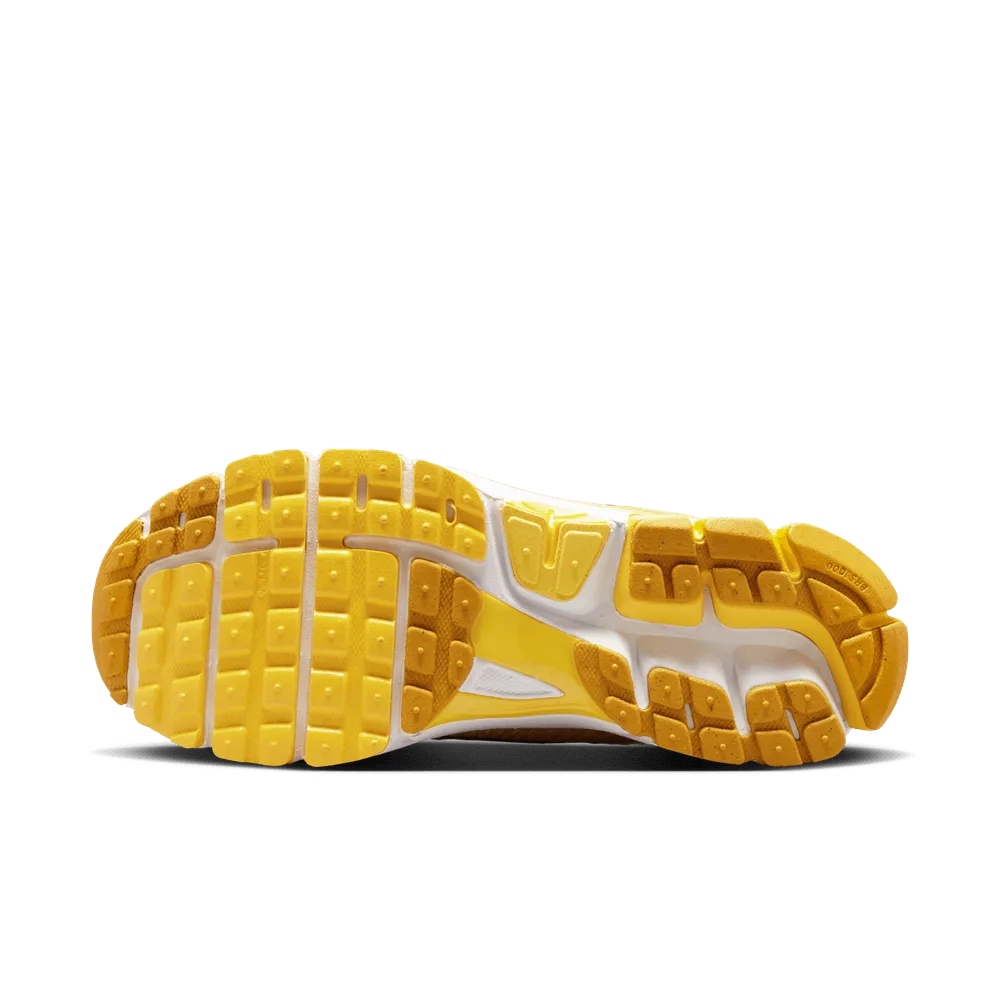 Zoom Vomero 5 'Yellow Ochre'